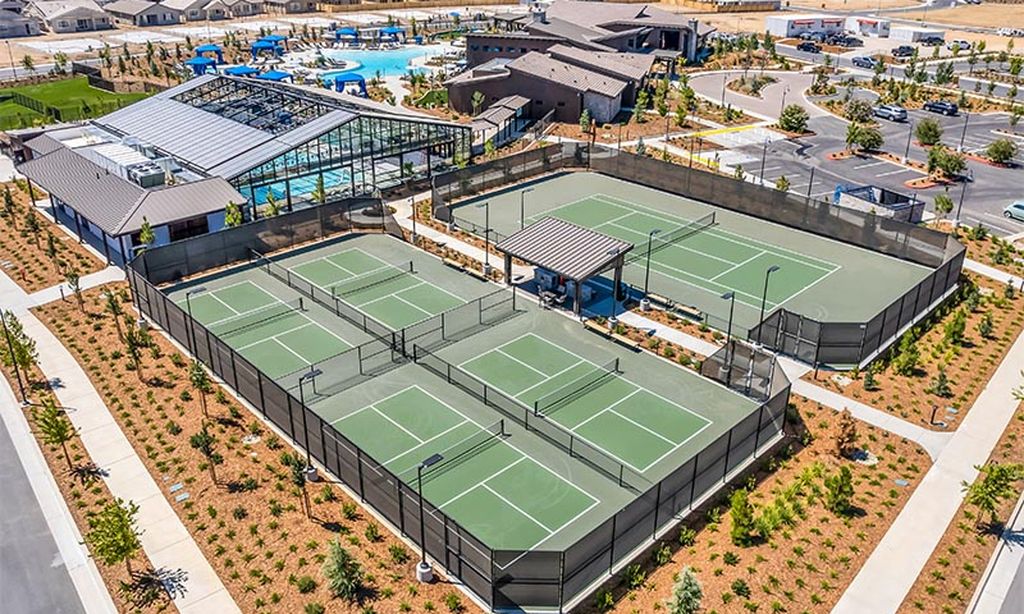 Tennis & Pickleball Courts
