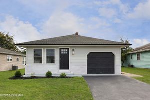 48 HARRINGTON DR, TOMS RIVER, NJ