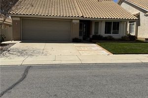 883 RIVIERA AVE, BANNING, CA