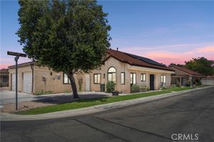 11635 LOCUST LN, APPLE VALLEY, CA