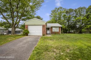 6 LINCOLN CT, WHITING, NJ