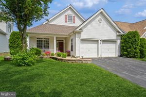 8 MISTFLOWER LN, PRINCETON JUNCTION, NJ