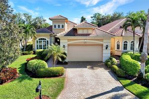 5620 HAMMOCK ISLES DR, NAPLES, FL