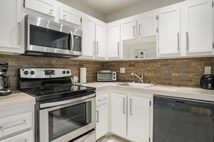 4751 NW 21ST ST APT 604, LAUDERHILL, FL