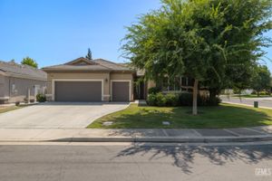 5703 PARK PLACE DR, BAKERSFIELD, CA