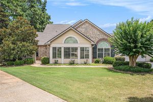 221 FENWICK CIR, MCDONOUGH, GA