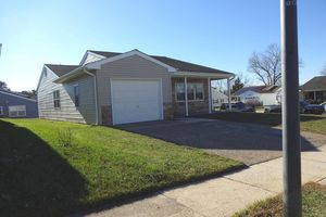 2 FARRINGTON CT, SOUTHAMPTON, NJ