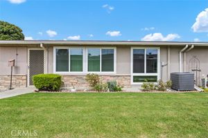 13451 DANBURY LN # M6-133D, SEAL BEACH, CA