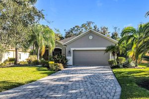 100 VIZCAYA CT, POINCIANA, FL