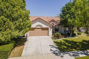 2204 SNOWDROP DR, BAKERSFIELD, CA