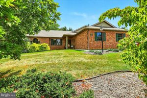 7033 AUGUSTA NATIONAL, FAYETTEVILLE, PA