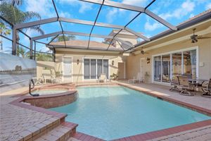 904 GLEN LAKE CIR, NAPLES, FL
