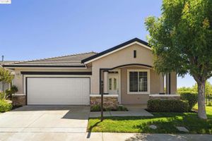 1040 BISMARCK TER, BRENTWOOD, CA