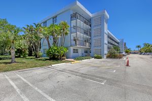 2006 S FEDERAL HWY 205, BOYNTON BEACH, FL