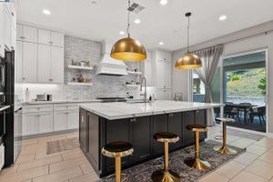 1949 DECANTER CIR, BRENTWOOD, CA