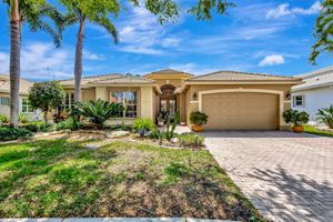 7095 CORNING CIR, BOYNTON BEACH, FL
