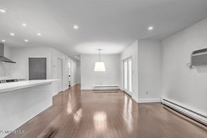 35 AMBERLY DR G, MANALAPAN, NJ