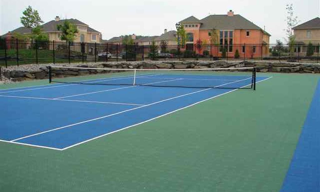 2 Tennis Courts