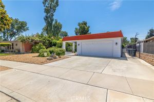1330 BRENTWOOD WAY, HEMET, CA