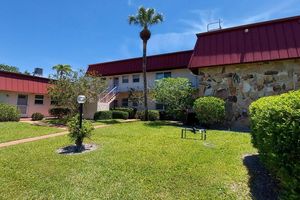 12019 W GREENWAY DR APT 203, ROYAL PALM BEACH, FL