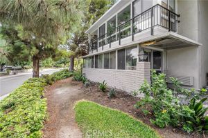 2277 VIA MARIPOSA B, LAGUNA WOODS, CA