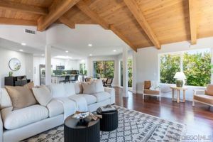 907 RIDGE HEIGHTS DR, FALLBROOK, CA