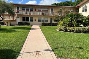 42 SUSSEX B, WEST PALM BEACH, FL