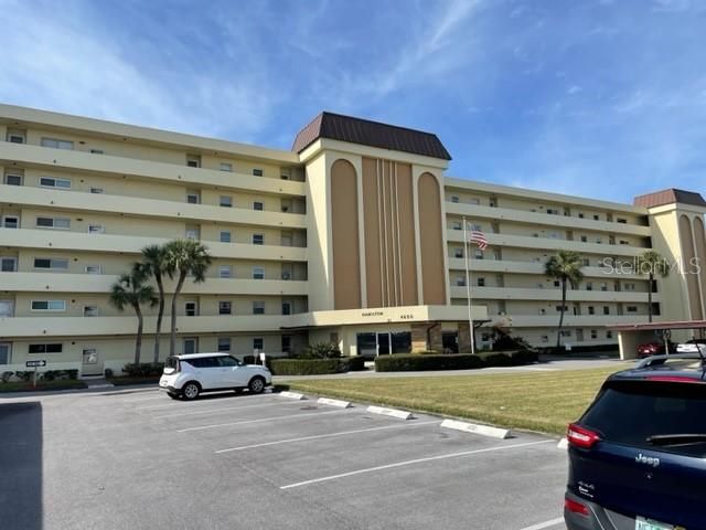 image of property at 4650 COVE CIRCLE 404