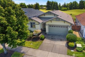 8305 VASHON DR, LACEY, WA