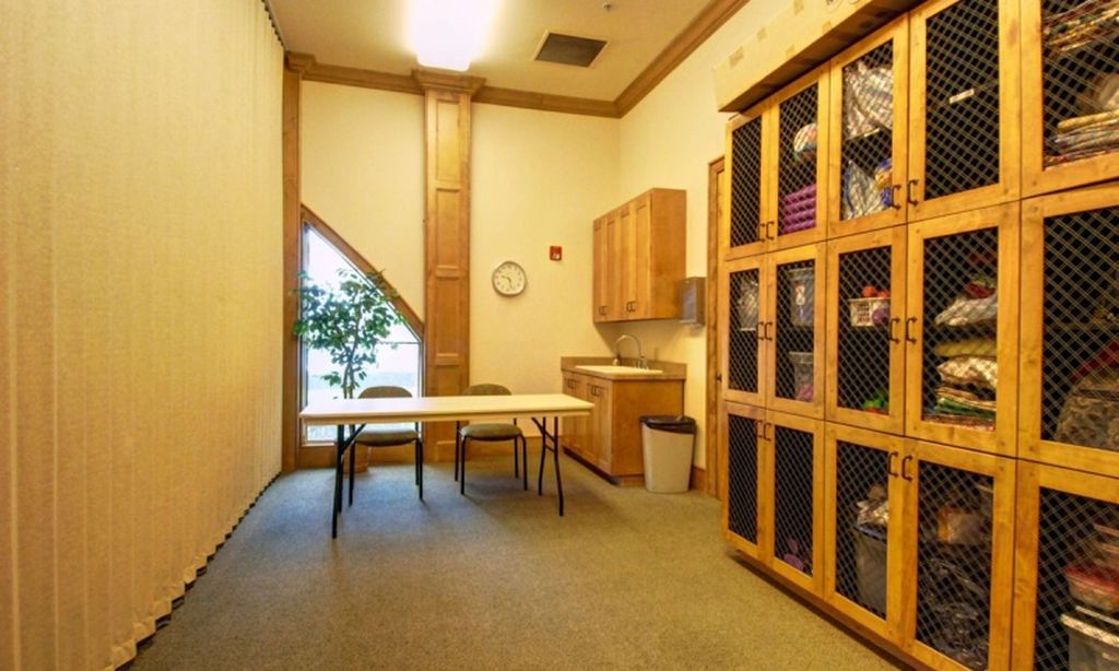 Arts & Crafts Room