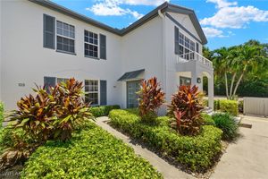 824 TANBARK DR APT 104, NAPLES, FL