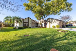 2460 OAKLEAF DR, CLEARWATER, FL