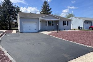 17 NORFOLK DR, TOMS RIVER, NJ