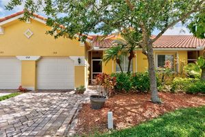 6505 OXFORD CIR UNIT 102B, VERO BEACH, FL