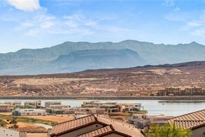 58 LAKE BLUFF CT, HENDERSON, NV