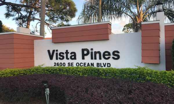 Vista Pines