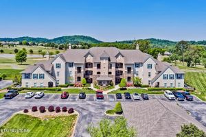 535 RARITY BAY PKWY APT 304, VONORE, TN