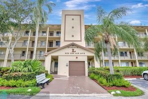 900 SW 142ND AVE APT 402, PEMBROKE PINES, FL