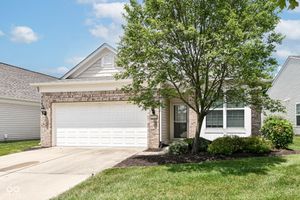 15946 MARSALA DR, FISHERS, IN