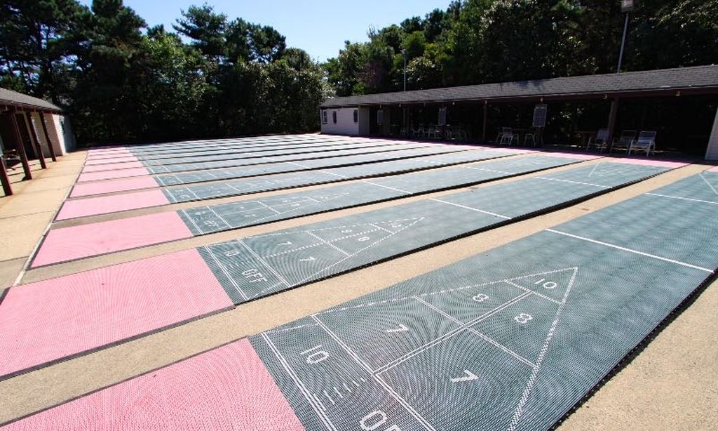 12 Shuffleboard Courts