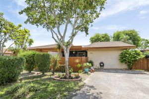 2065 SW 24TH CIR, BOYNTON BEACH, FL