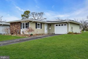 201 BLAKE CIR, BRICK, NJ