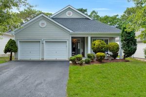 32 SILVERSPRING DR, LAKEWOOD, NJ