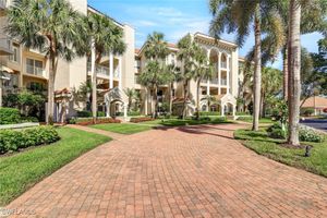 8420 ABBINGTON CIR B25, NAPLES, FL