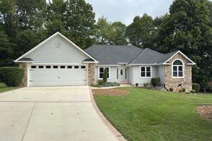38 STONEWOOD CIR, CROSSVILLE, TN