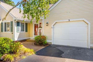 3 KETTLE LN # 3, MASHPEE, MA