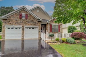 49 WINTERGREEN DR, MANALAPAN, NJ