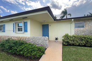 2844 CROSLEY DR E, WEST PALM BEACH, FL