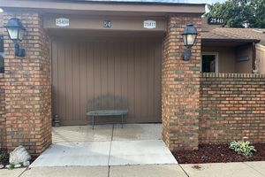 25411 CONCORD LN # 4, SOUTH LYON, MI