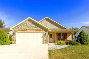 21 LANTERN LN, SHIPPENSBURG, PA